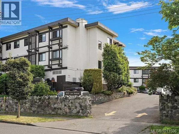 Victoria, BC V8R4W9,1975 Lee AVE #112