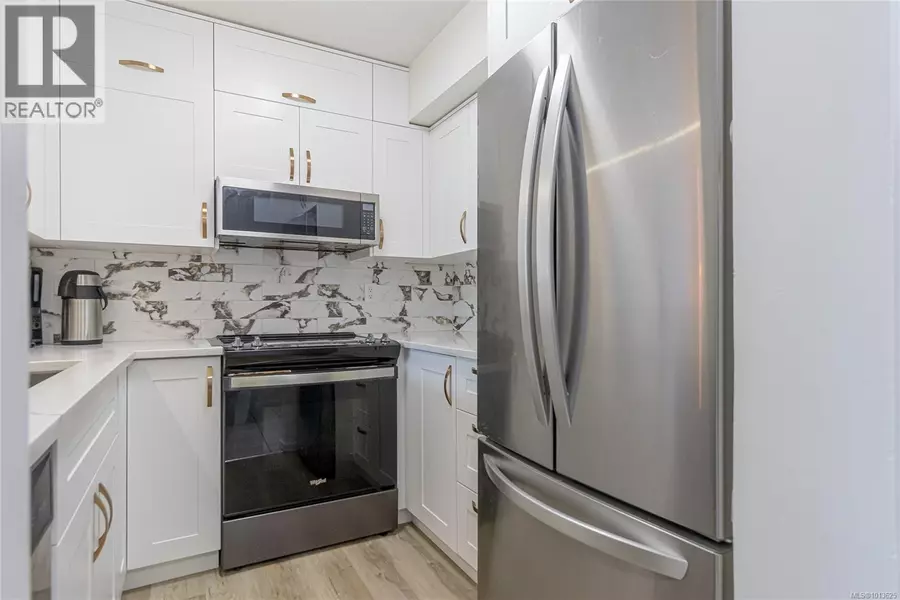 1906 Bowen RD #10, Nanaimo, BC V9S5S6