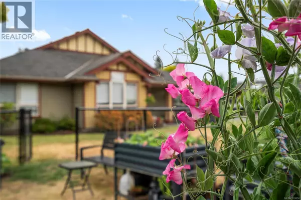 261 Mills ST #806, Parksville, BC V9P2N5