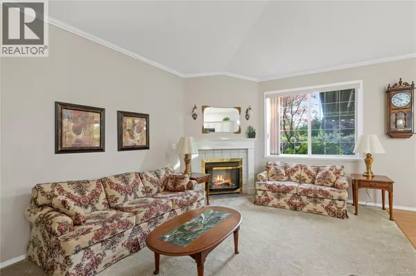 Nanaimo, BC V9V1S8,6144 Saturna Ave