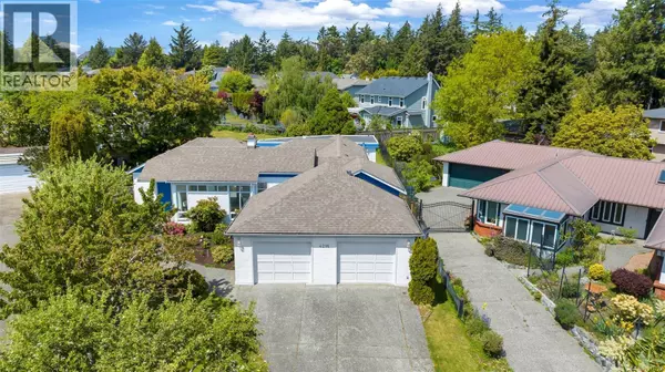 Saanich, BC V8N6E5,4216 Wakefield Pl
