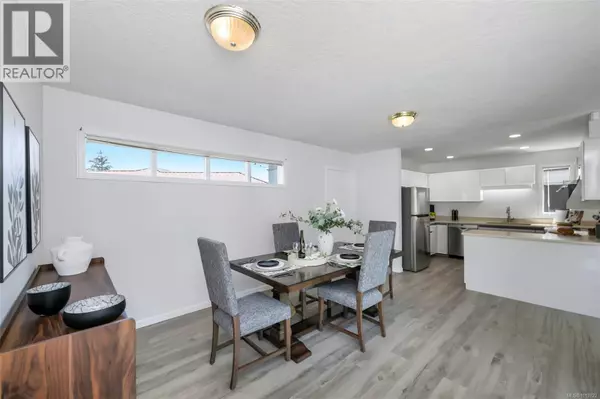 Saanich, BC V8N6E5,4216 Wakefield Pl