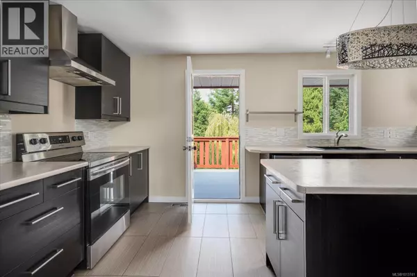 Nanaimo, BC V9V1G7,5450 Oceanview Terr