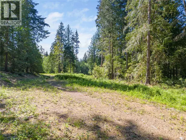 Qualicum Beach, BC V0R2T0,660 Fulmar Rd