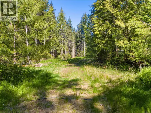 Qualicum Beach, BC V0R2T0,660 Fulmar Rd