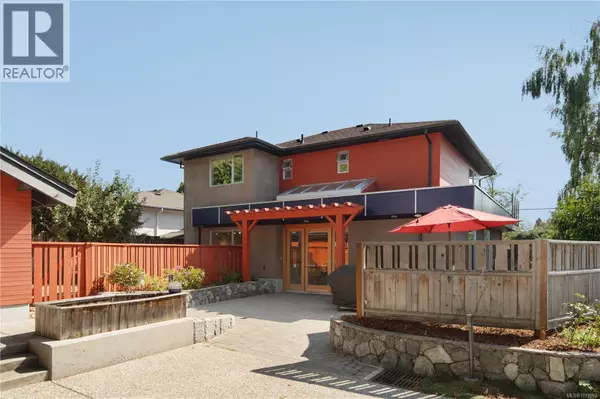 Victoria, BC V8S1M7,1530 Brooke St