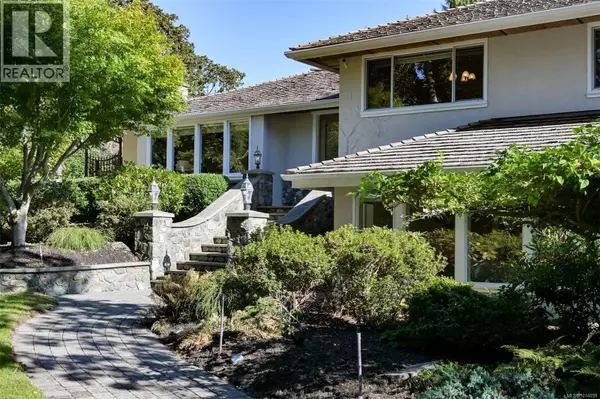 Saanich, BC V8N1M1,2886 Tudor Ave