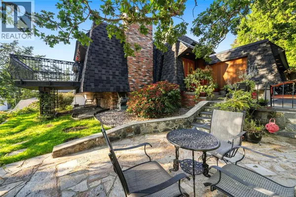 Saanich, BC V8X3Z3,994 Landeen Pl