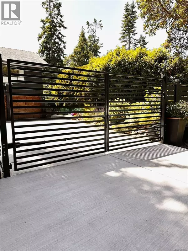 Saanich, BC V8N3A3,1941 Appleton Pl