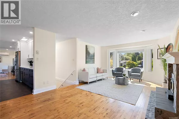Saanich, BC V8Z7E3,1290 Lidgate Crt