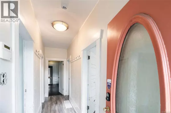 Nanaimo, BC V9S1C1,582 Bradley St