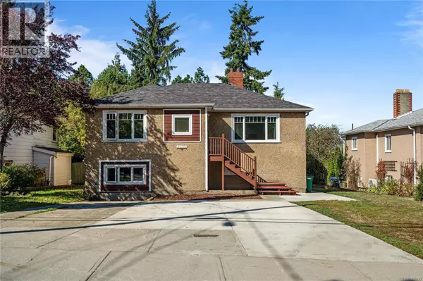 3276 Linwood Ave, Saanich, BC V8X1E4