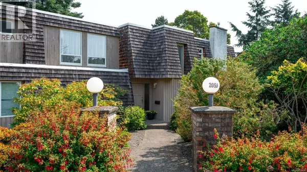 Saanich, BC V8N4S4,2059 Saltair Pl