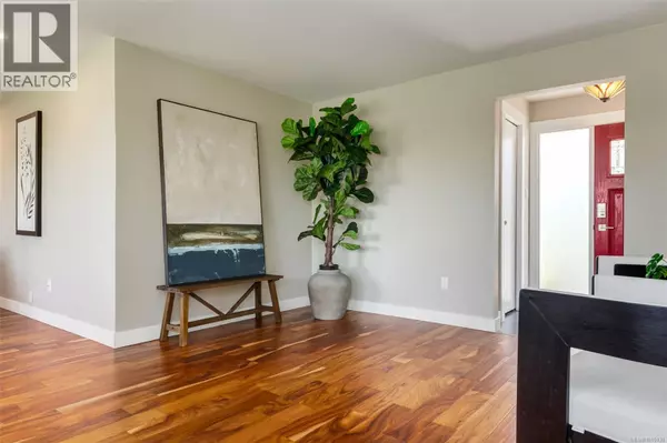 Parksville, BC V9P1V3,405 Heath Ave