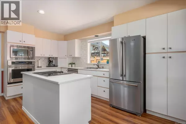 Port Alberni, BC V9Y5H6,3743 Meares Dr