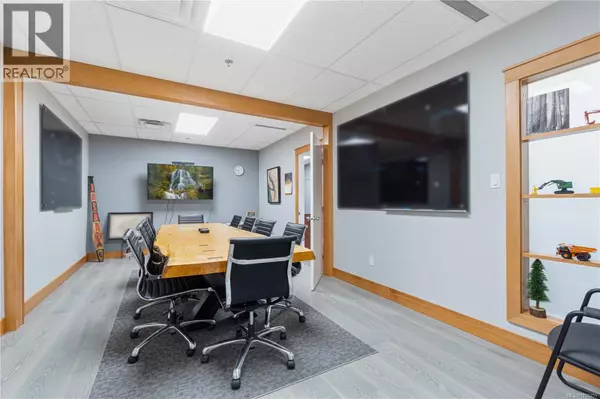 Qualicum Beach, BC V9K2T5,180 2nd AVE West #2