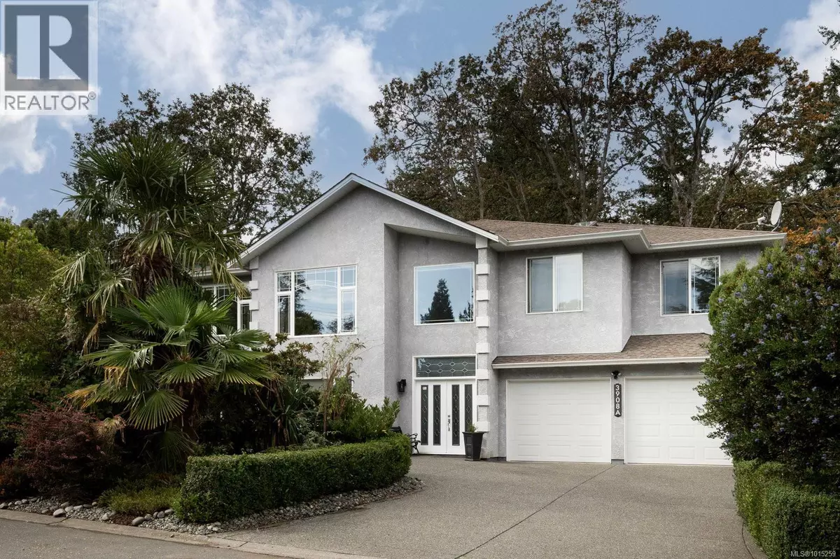 Saanich, BC V8P3S1,3908A Ascot Dr
