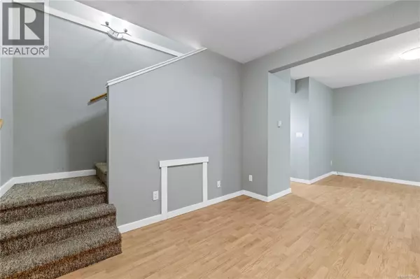 Nanaimo, BC V9S1H6,582 Rosehill ST #102