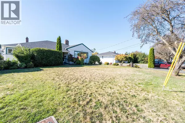 Esquimalt, BC V9A5J7,1131 Heald Ave