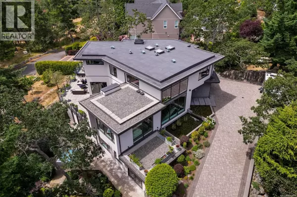 Saanich, BC V8N6B3,3724 Arbutus Ridge