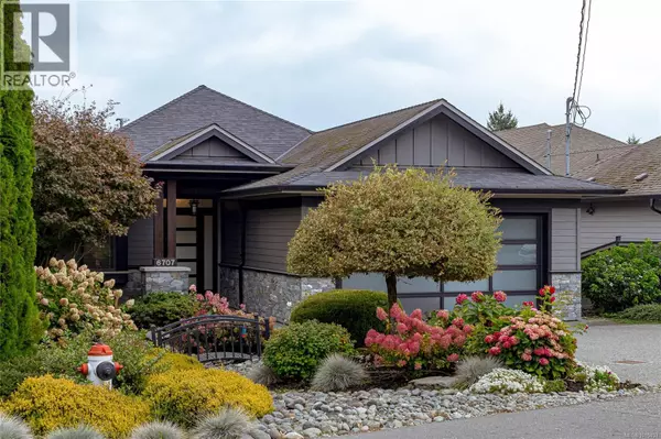 6707 Tamany Dr, Central Saanich, BC V8Z5Y8