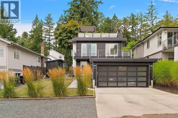 Central Saanich, BC V8M2G2,772 Harding Lane
