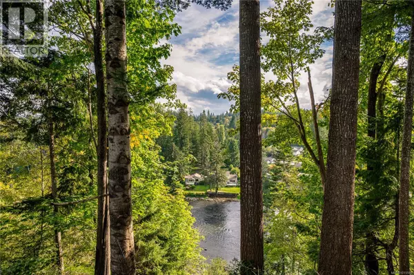 2371 Steelhead Rd, Campbell River, BC V9W4P4