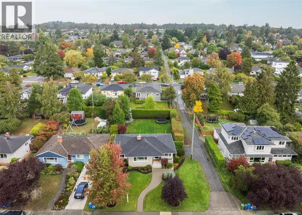 Oak Bay, BC V8R2V5,2248 Pacific Ave