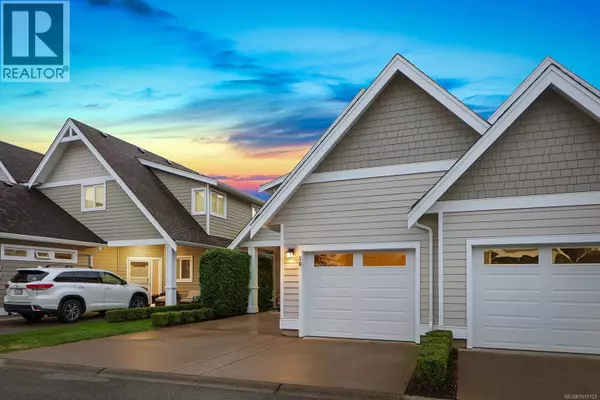 Comox, BC V9M4J3,700 Lancaster WAY #50