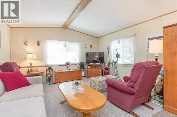 Nanaimo, BC V9T6P8,6245 Metral DR #13