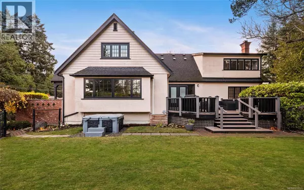 Saanich, BC V8Y1X2,5208 Del Monte Ave