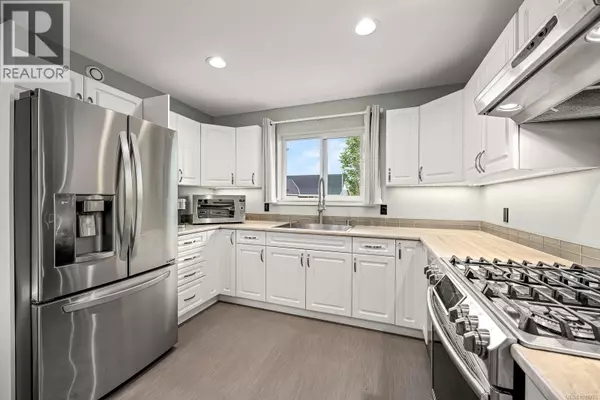 279 Michigan Dr, Campbell River, BC V9H0C7