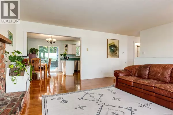 Nanaimo, BC V9R6C3,913 Spring Pl