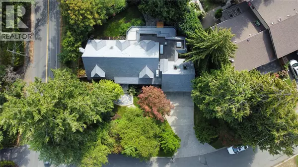 Saanich, BC V8N3Z5,3977 Lexington Ave