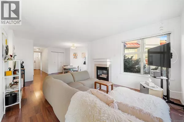 Victoria, BC V8T1C6,930 North Park ST #207