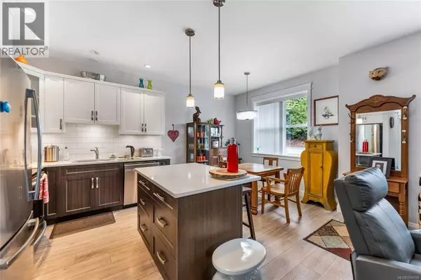 2876 Sherman Rd, Duncan, BC V9L2B5