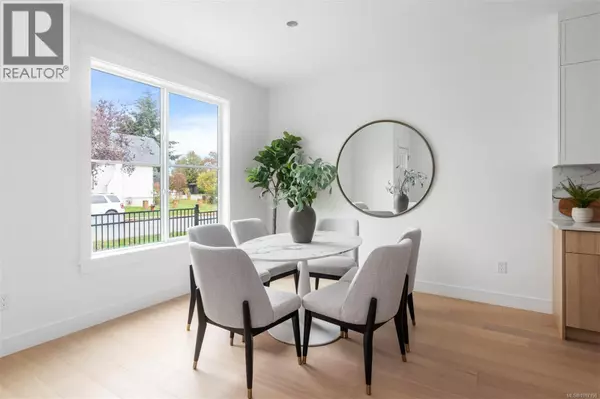 Esquimalt, BC V9A5B7,820 Dunsmuir RD #6