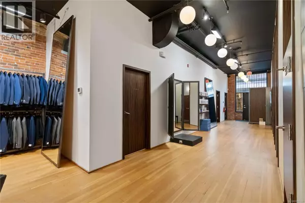 Victoria, BC V8W1K8,534 Yates ST #101