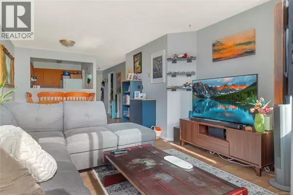 Nanaimo, BC V9R6K3,30 Cavan ST #406