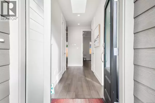 Parksville, BC V9P1H3,570 Rainbow Way