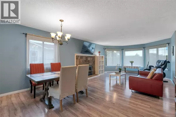 Saanich, BC V8X1L5,4249 Quadra St