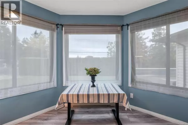 Saanich, BC V8X1L5,4249 Quadra St