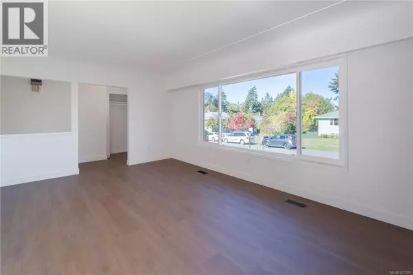 Saanich, BC V8P2L2,1251 Garkil Rd