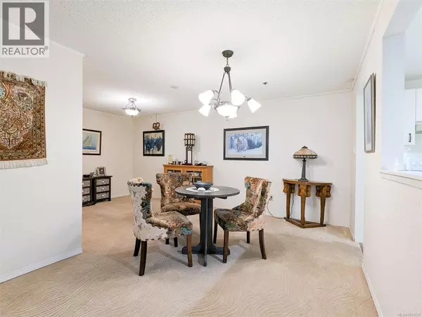 Victoria, BC V8T5B8,1560 Hillside AVE #309