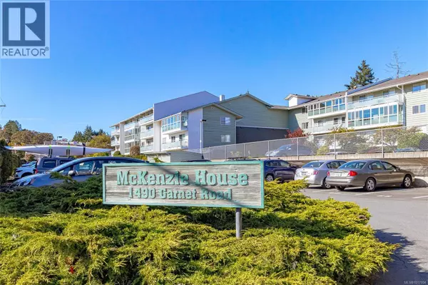 1490 Garnet RD #310, Saanich, BC V8P5L1