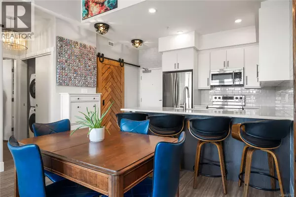 Nanaimo, BC V9R1W7,525 Third ST #301