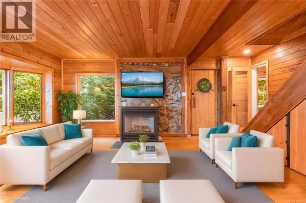 Qualicum Beach, BC V9K2A6,235 Spearfish Rd