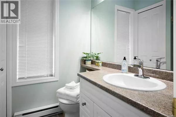 Chemainus, BC V0R1K1,3000 Oak ST #1C