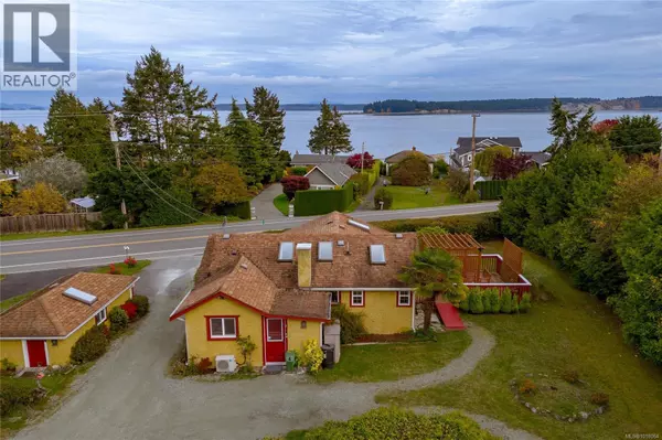 8576 Lochside Dr, North Saanich, BC V8L1M6