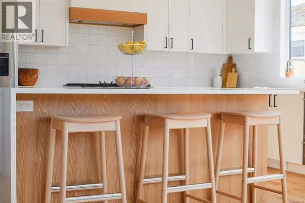 Parksville, BC V9P1E1,327 Wisteria St